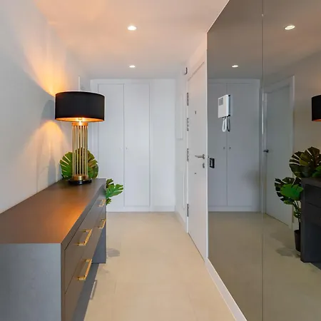 Modern 3 Bedroom With Sea Views Διαμέρισμα *