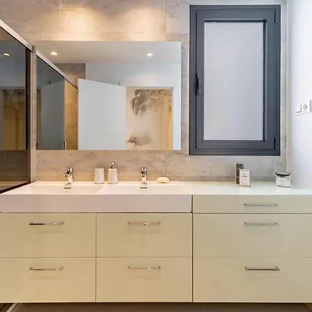 Modern 3 Bedroom With Sea Views * Estepona