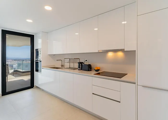 Modern 3 Bedroom With Sea Views * Estepona