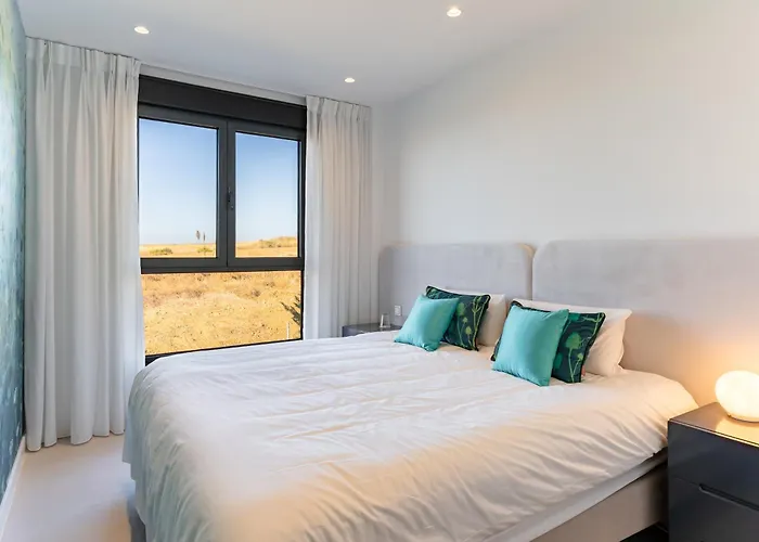 Appartement Modern 3 Bedroom With Sea Views *