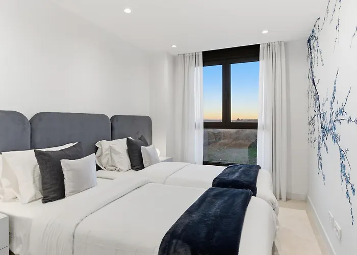 Modern 3 Bedroom With Sea Views Appartement *