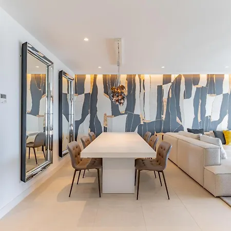 Modern 3 Bedroom With Sea Views Apartment