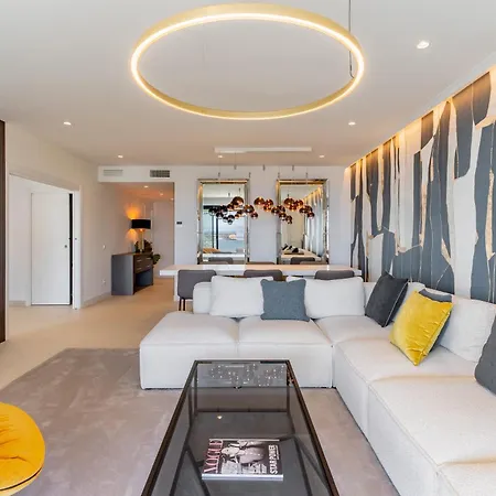 Modern 3 Bedroom With Sea Views エステポナ