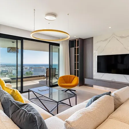 Modern 3 Bedroom With Sea Views * エステポナ
