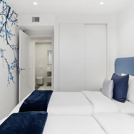 Modern 3 Bedroom With Sea Views Apartment